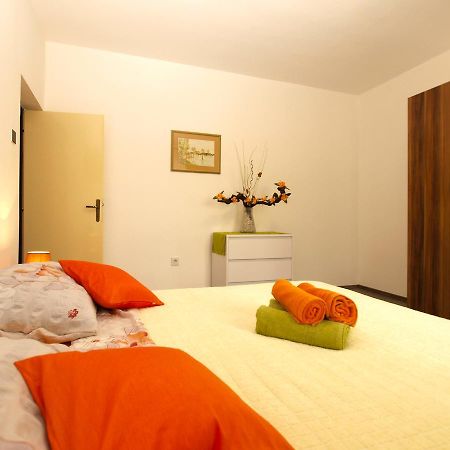 Apartment Luciano 1540 Pola Esterno foto