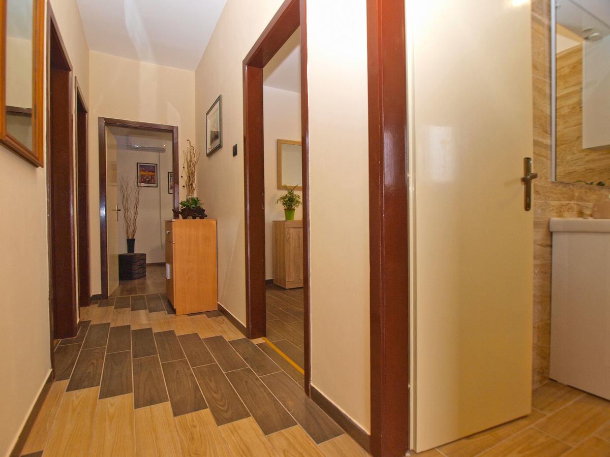 Apartment Luciano 1540 Pola Esterno foto