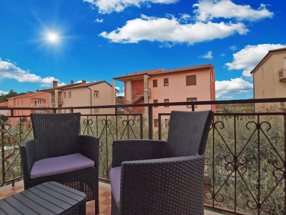Apartment Luciano 1540 Pola Esterno foto