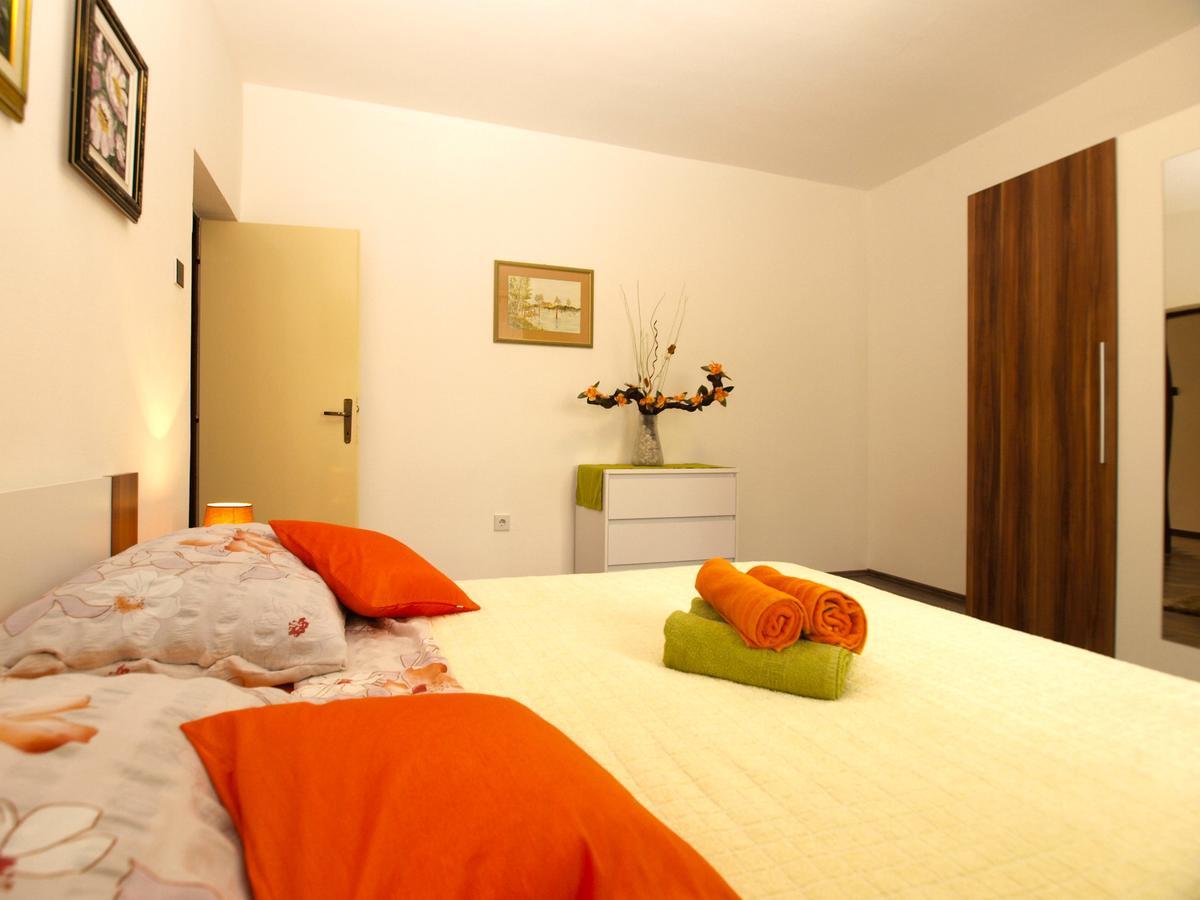 Apartment Luciano 1540 Pola Esterno foto